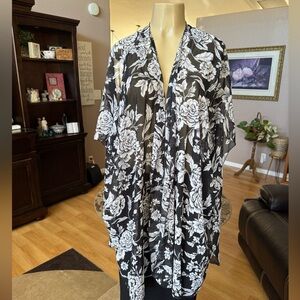 Style & Co. sheer black & white short sleeve cardigan-size XL